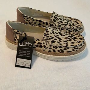 HEY DUDE Leopard print shoes NWT